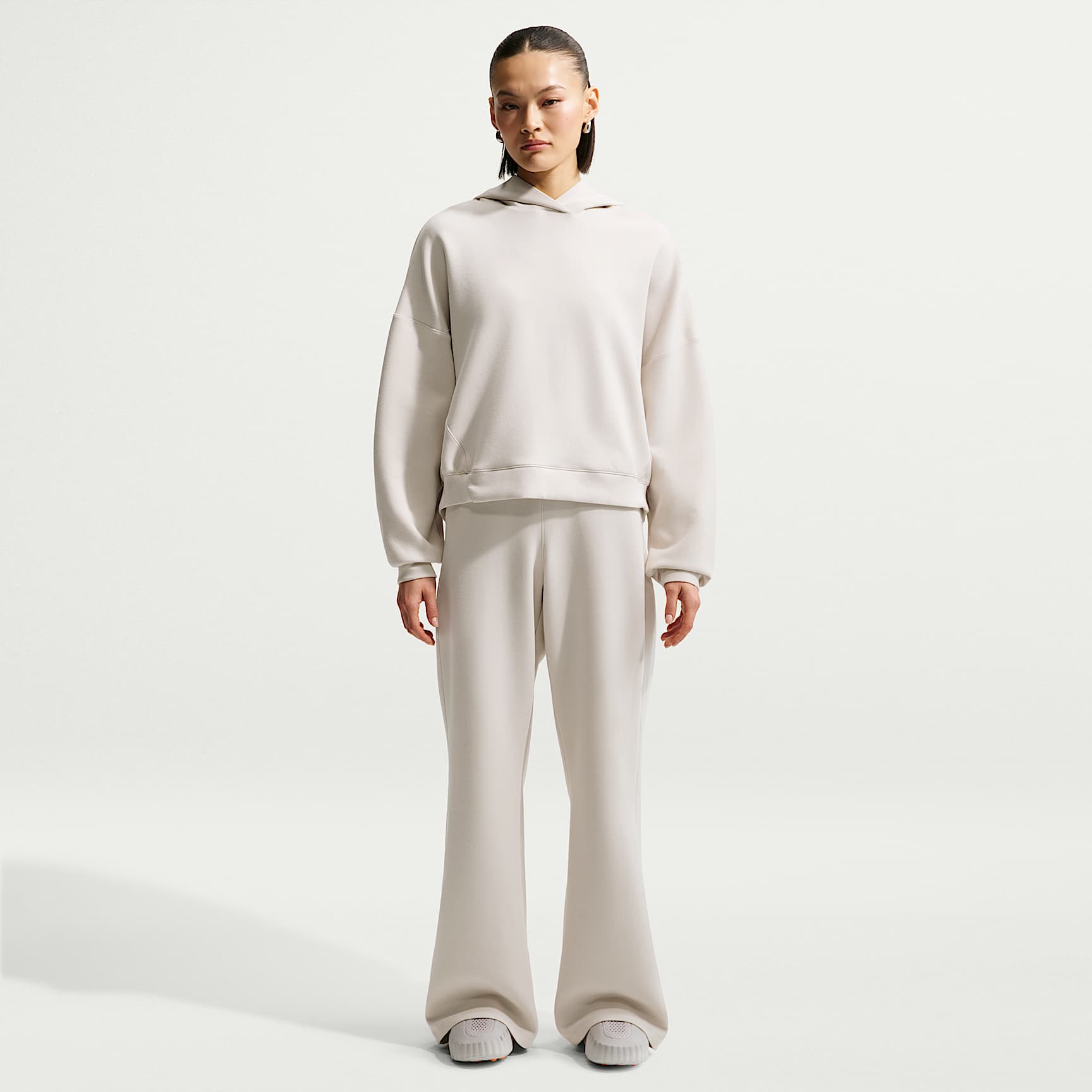 Nike 24.7 ImpossiblySoft Women's Dri-FIT High-Waisted Loose Flared